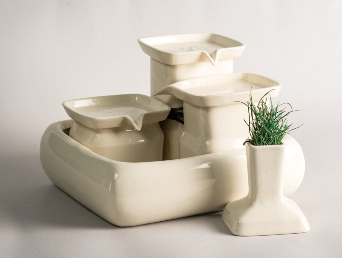 Fontaine d’eau pour chat en céramique + Brosse a chat offerte